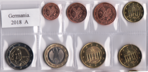 2018 Germania Serie annuale 8 valori sfusi zecca casuale con 2€ comm. HELMUT SCHMIDT