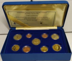 2007 Irlanda Serie Divisionale Fondo Specchio 9 valori con 2 € comm. Trattati di Roma